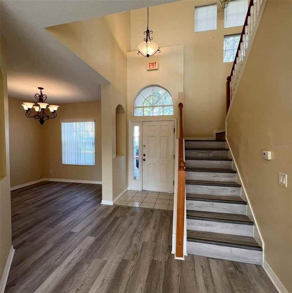 406 Calabay Parc Blvd - Photo 4 of 33