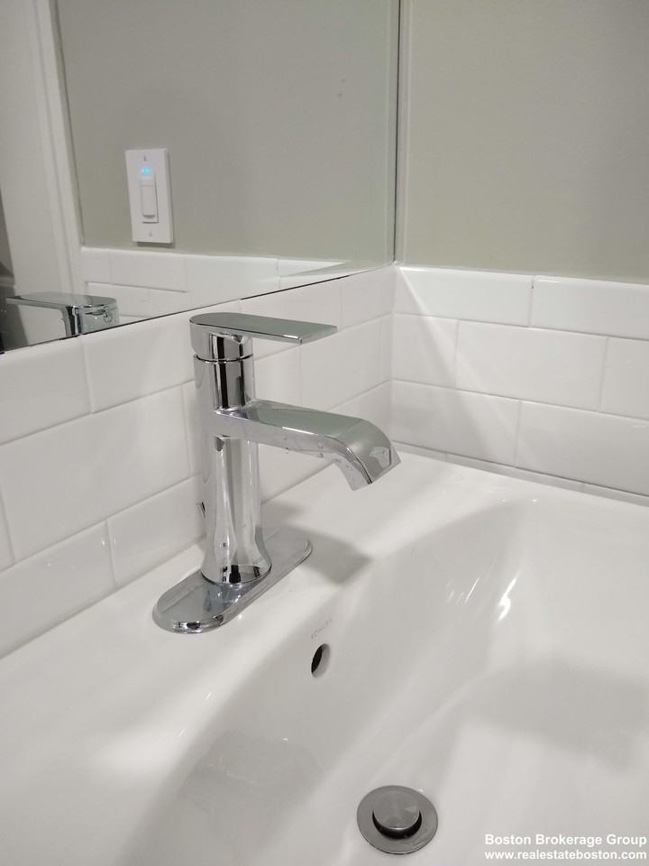 17 Ashley St #1 - Photo 6 of 8