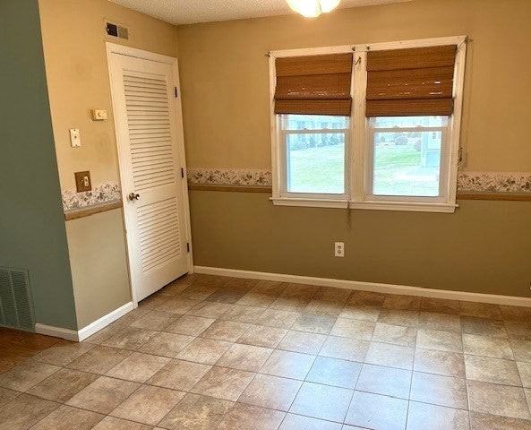 74 Tennis Plaza Rd - Photo 4 of 10