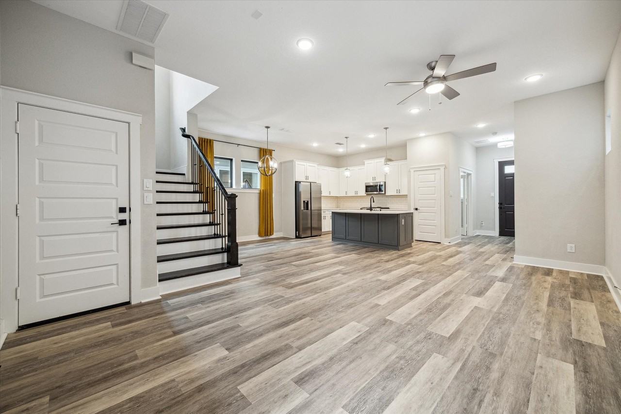 18622 Admiration Dr - Photo 3 of 22