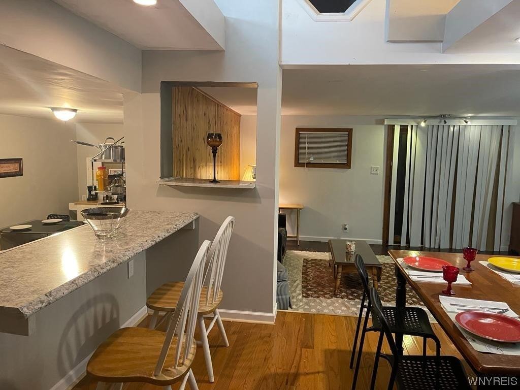 958 Ontario Ave - Photo 6 of 23