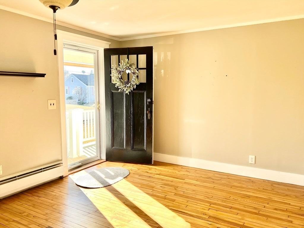 47 Graves St - Photo 7 of 28