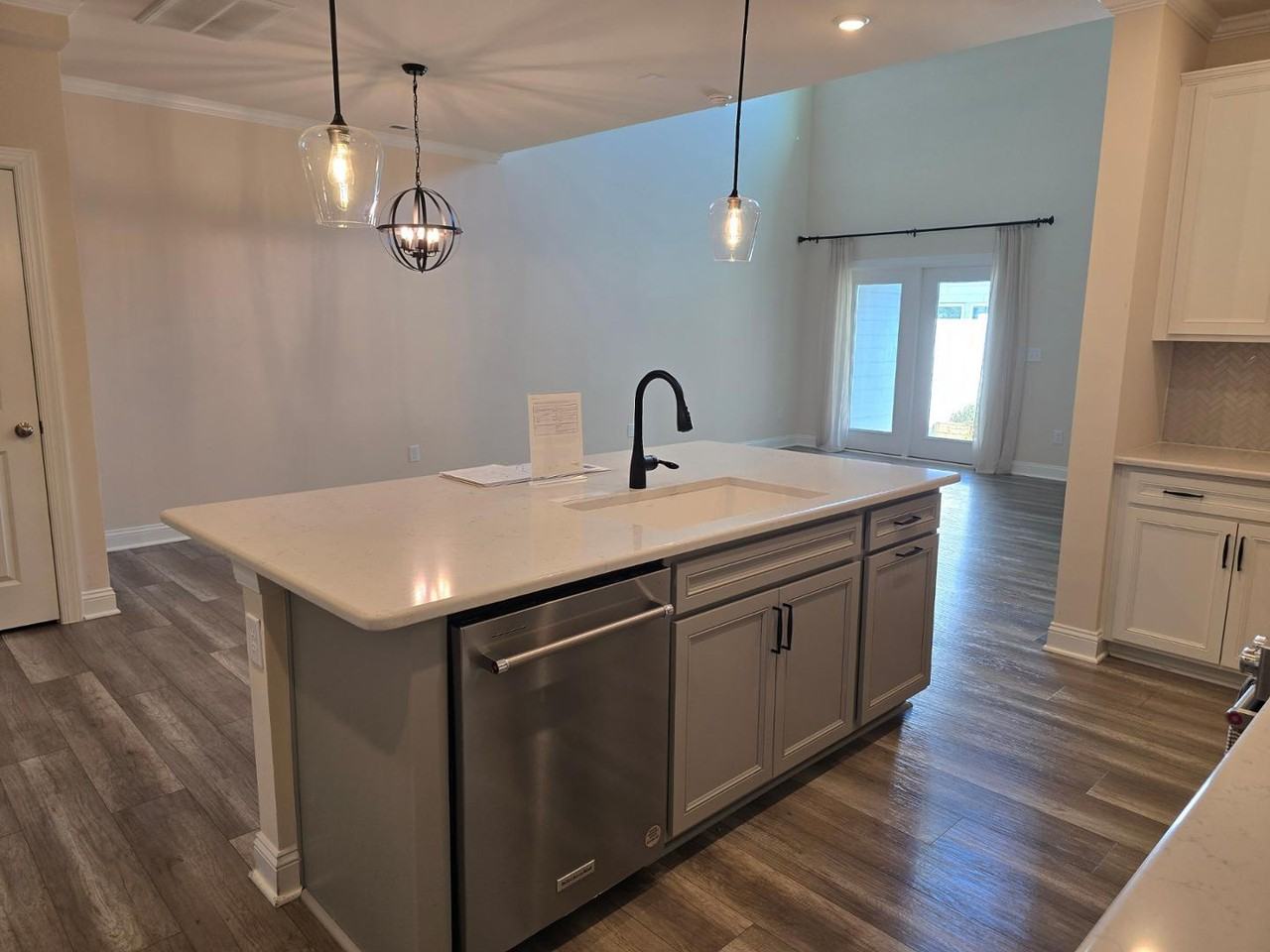 616 Mount Blanc Way - Photo 7 of 27