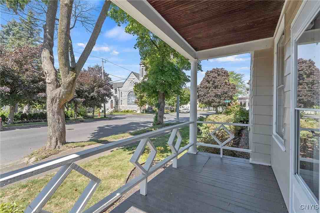 52 E Utica St ## 54 - Photo 4 of 23