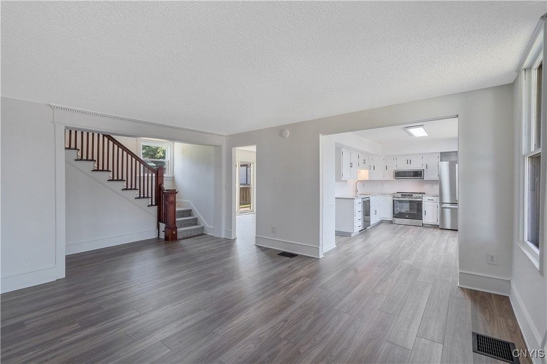 52 E Utica St ## 54 - Photo 6 of 23