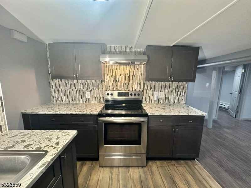 85 Goldsmith Ave ## 87 - Photo 2 of 7