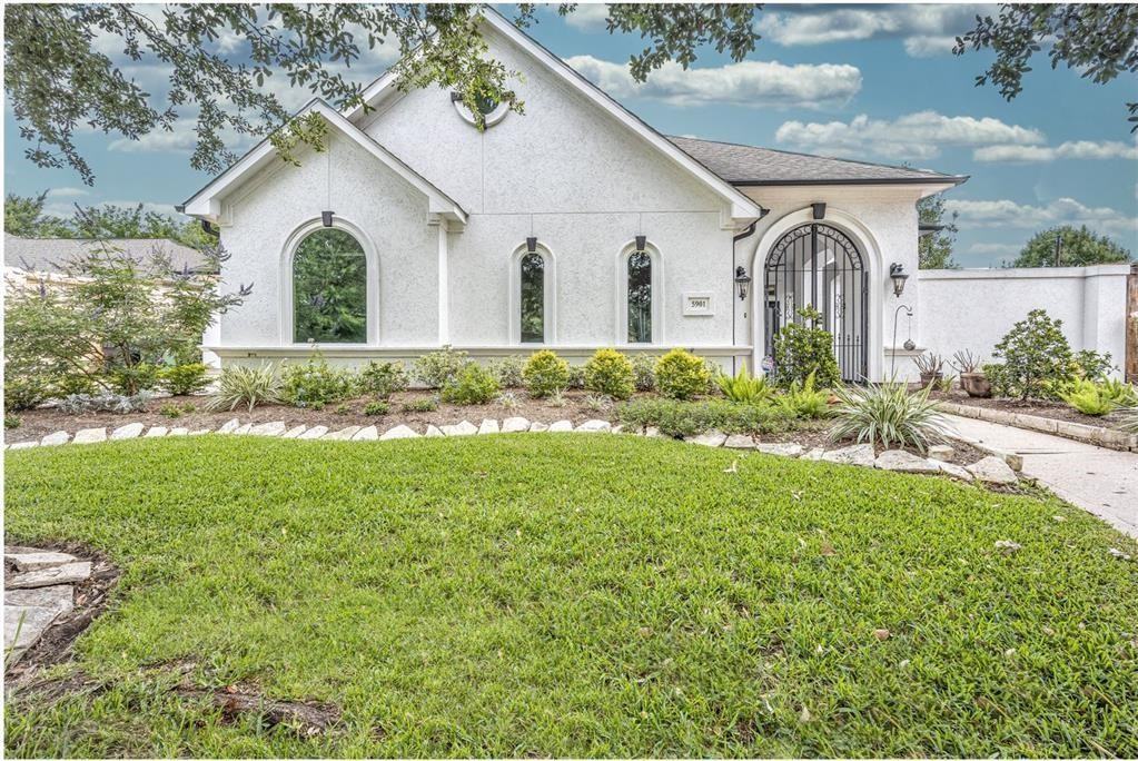 5901 Sawyer Dr - Photo 2 of 25