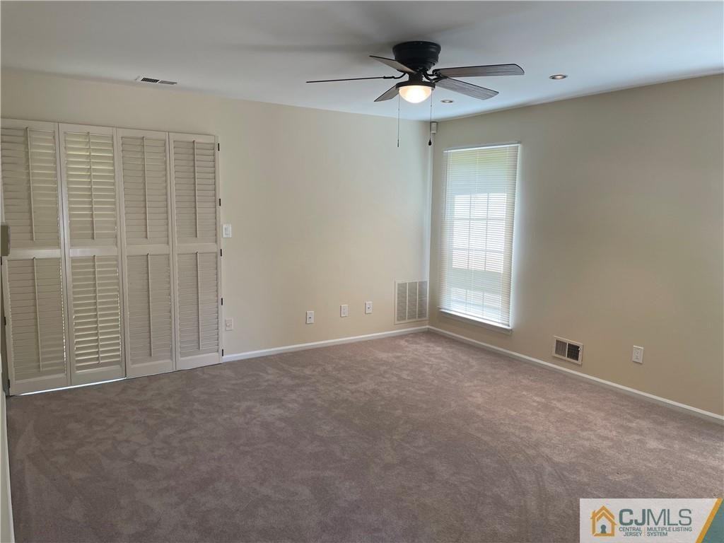 1006 Maplecrest Rd - Photo 2 of 16