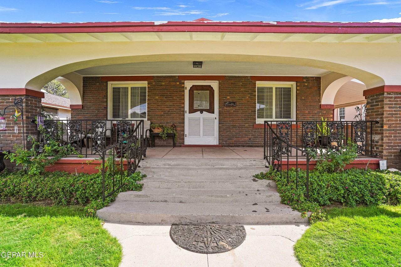 3116 Wheeling Ave - Photo 2 of 40