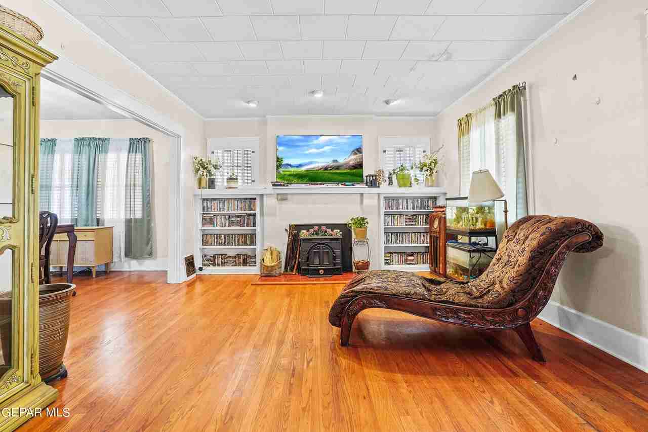 3116 Wheeling Ave - Photo 3 of 40