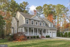 featured image of 40570 Capilano Ct