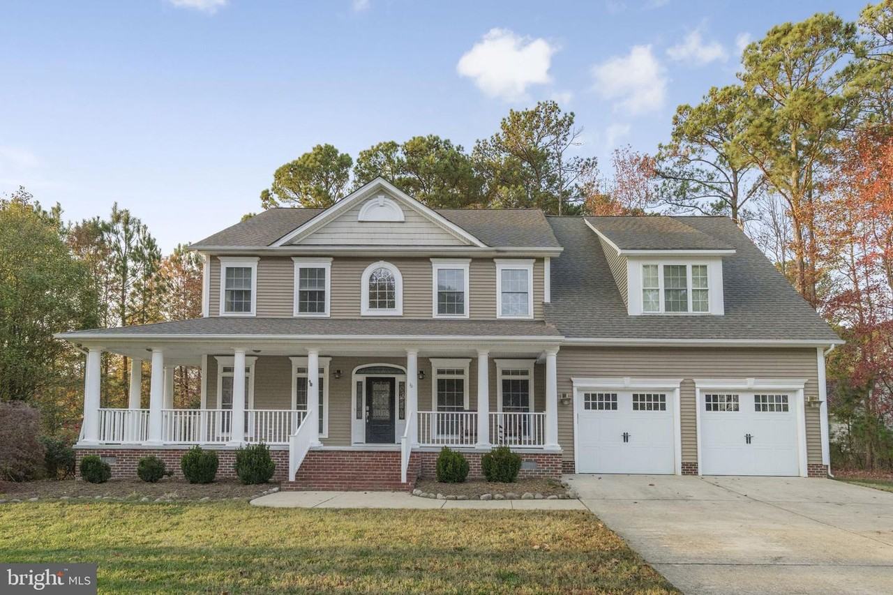 40570 Capilano Ct - Photo 3 of 43