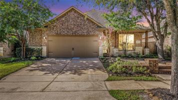 featured image of 18839 Cove Pointe Dr