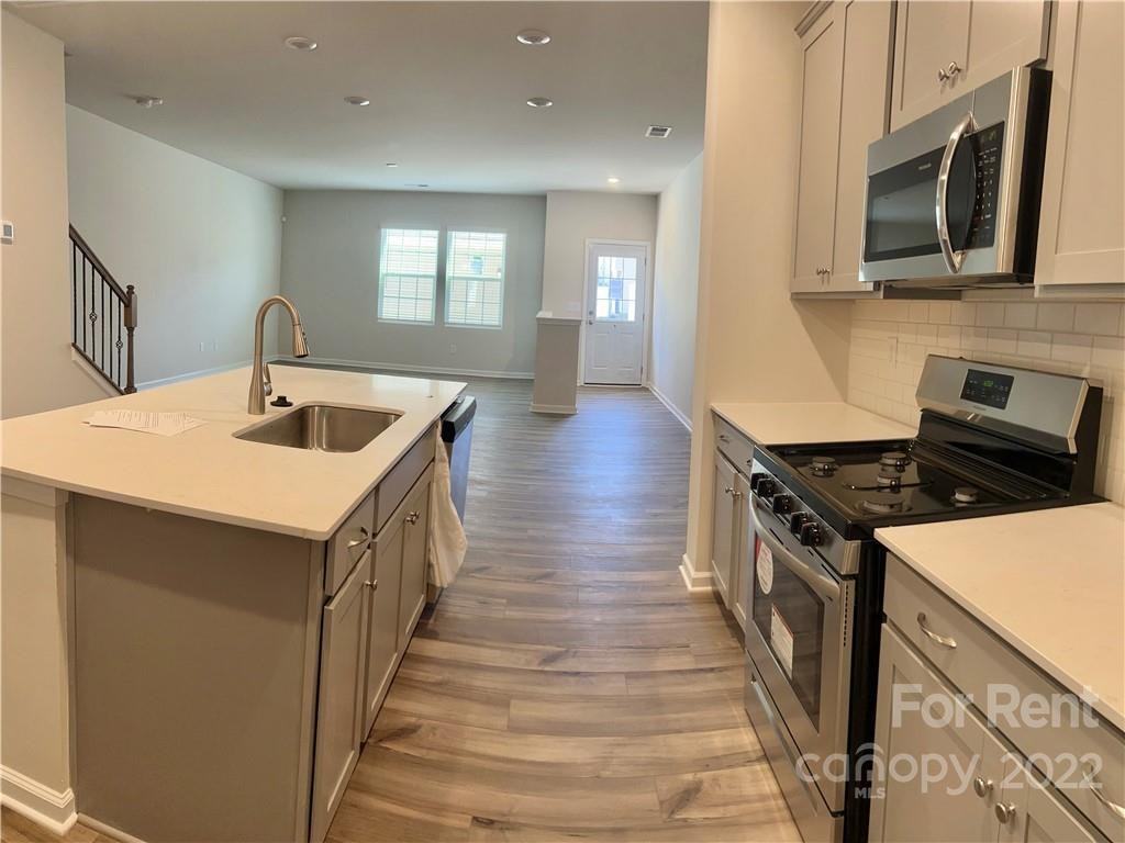 12724 Wandering Brook Dr - Photo 5 of 21