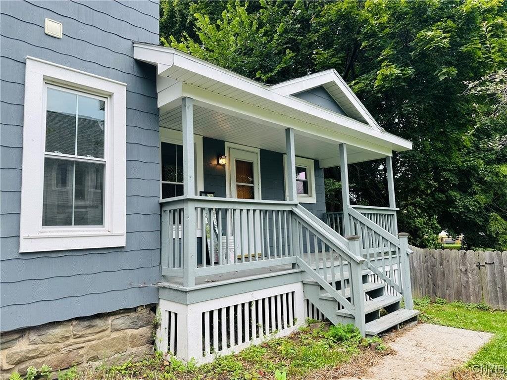 35 Varick Street - Photo 2 of 9