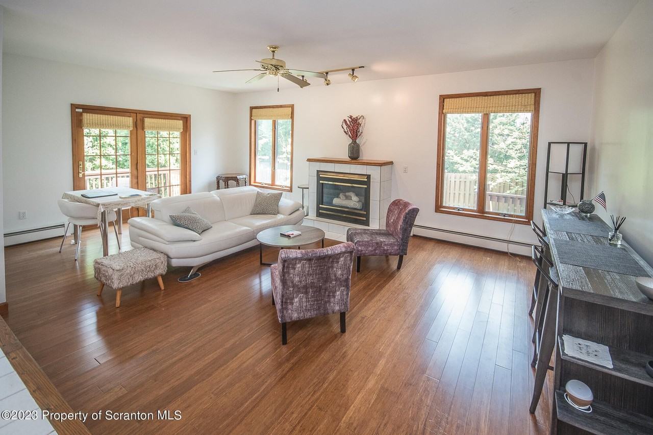 601 Hampton Rd - Photo 7 of 23