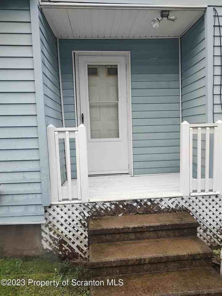 505 Cayuga St - Photo 2 of 13