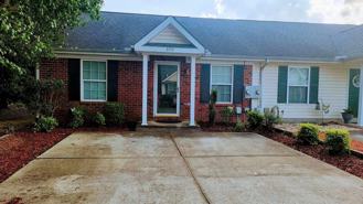 579 Edgecliff Ln - Photo 1 of 1