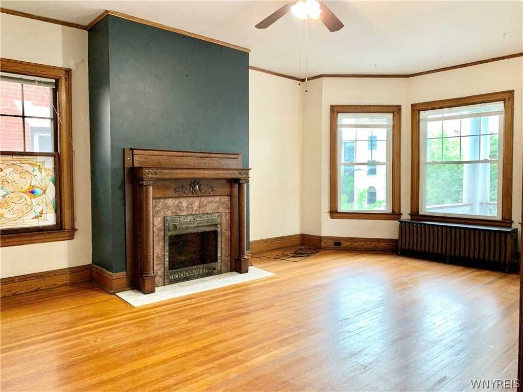 242 Bryant St - Photo 2 of 18