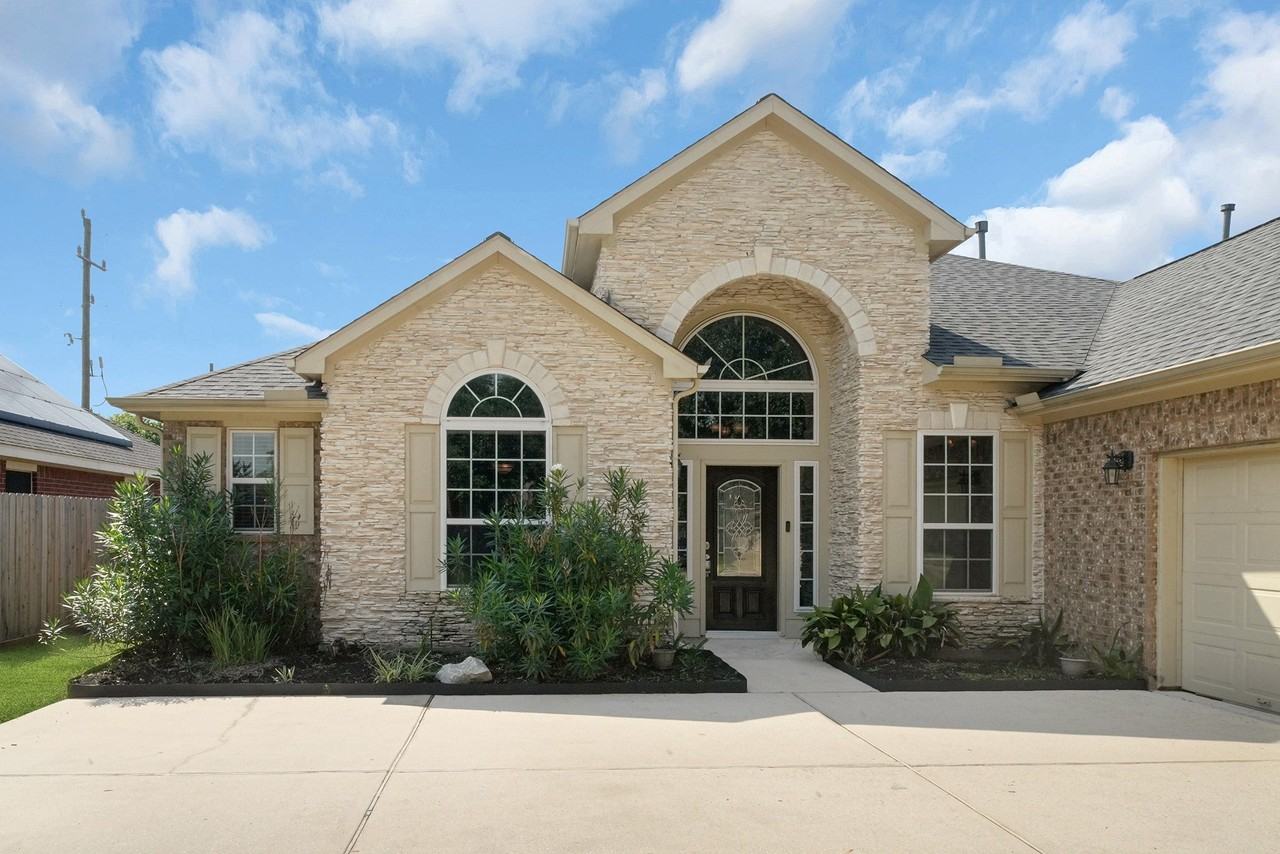 9635 Empress Crossing Dr - Photo 3 of 32