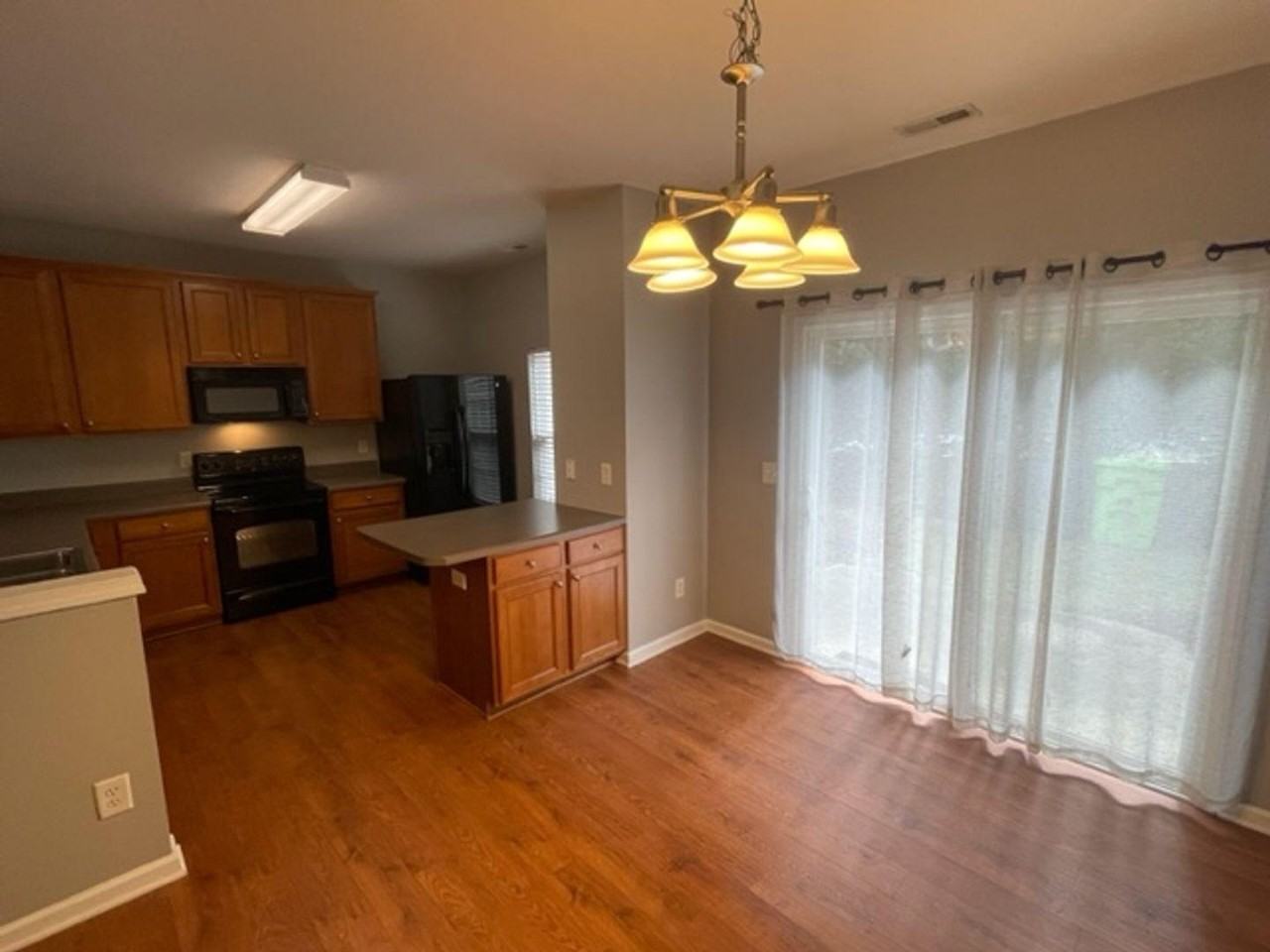 8307 Clasara Cir - Photo 6 of 23