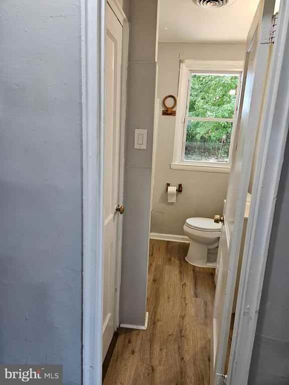 213 Norcross Ln - Photo 3 of 8