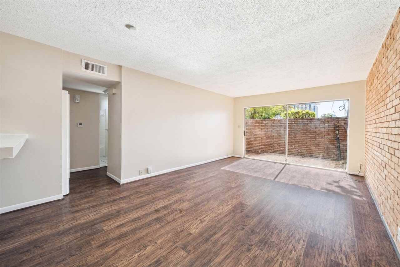 3258 Main St - Photo 2 of 10