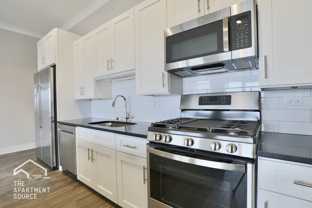 927 W Irving Park Rd #202 - Photo 1 of 1