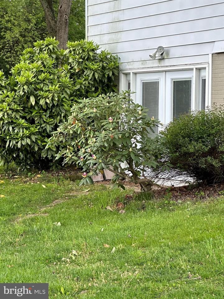 2100 Brickhouse Rd - Photo 3 of 13