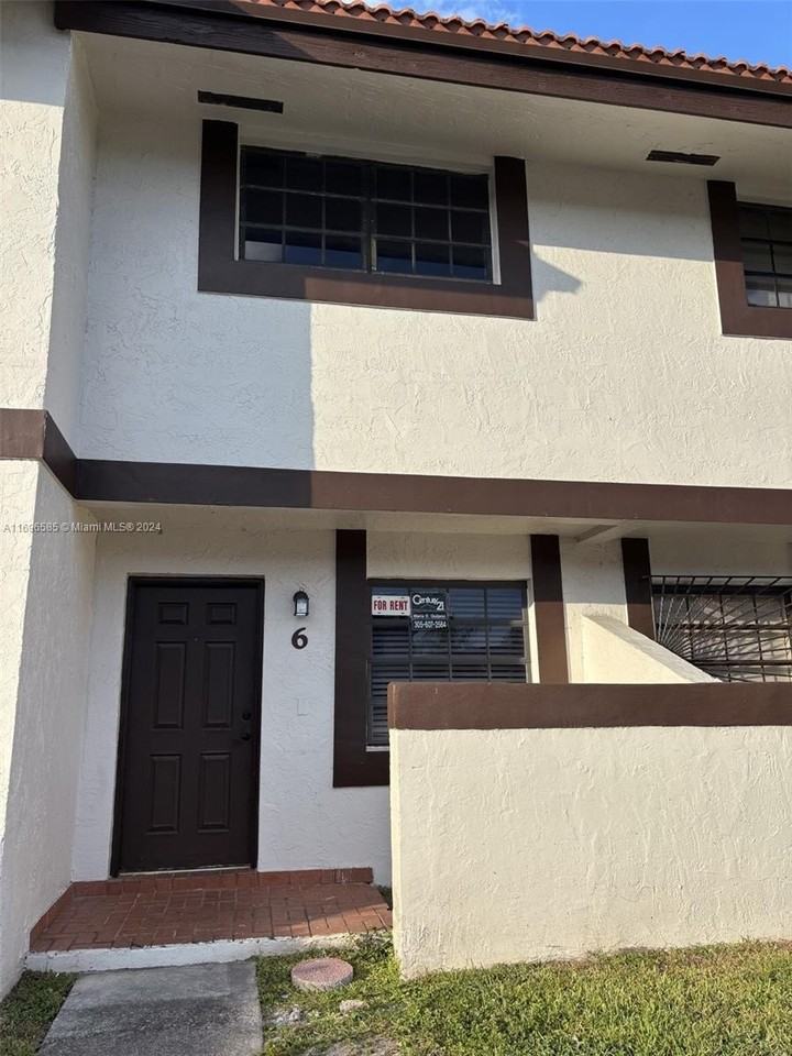 13375 Sw 57th Ter - Photo 2 of 2