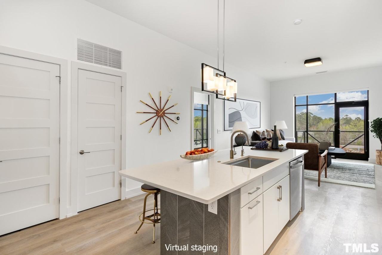 120 Mosaic Boulevard - Photo 5 of 44