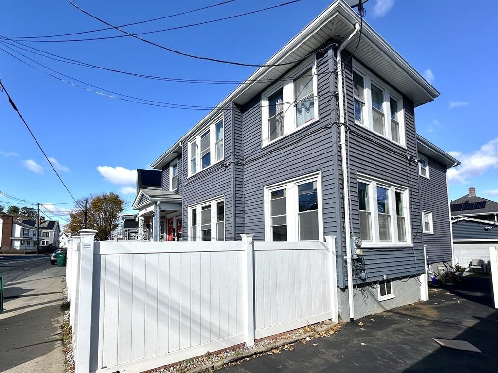 425 Chestnut St ##1 - Photo 2 of 10