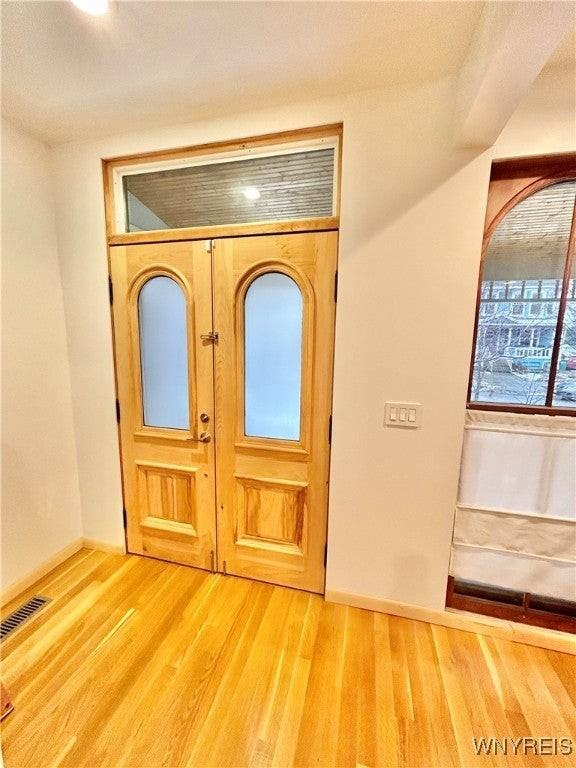 54 Plymouth Ave - Photo 3 of 24