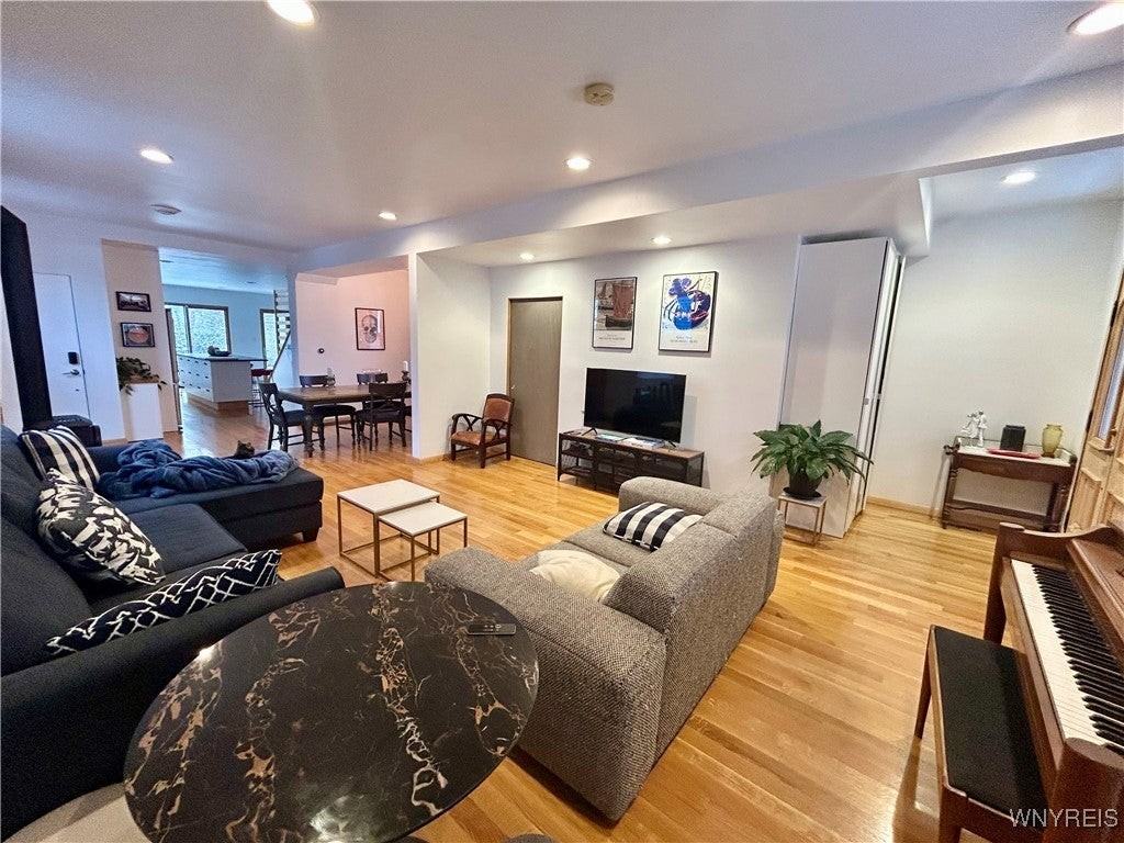 54 Plymouth Ave - Photo 5 of 24