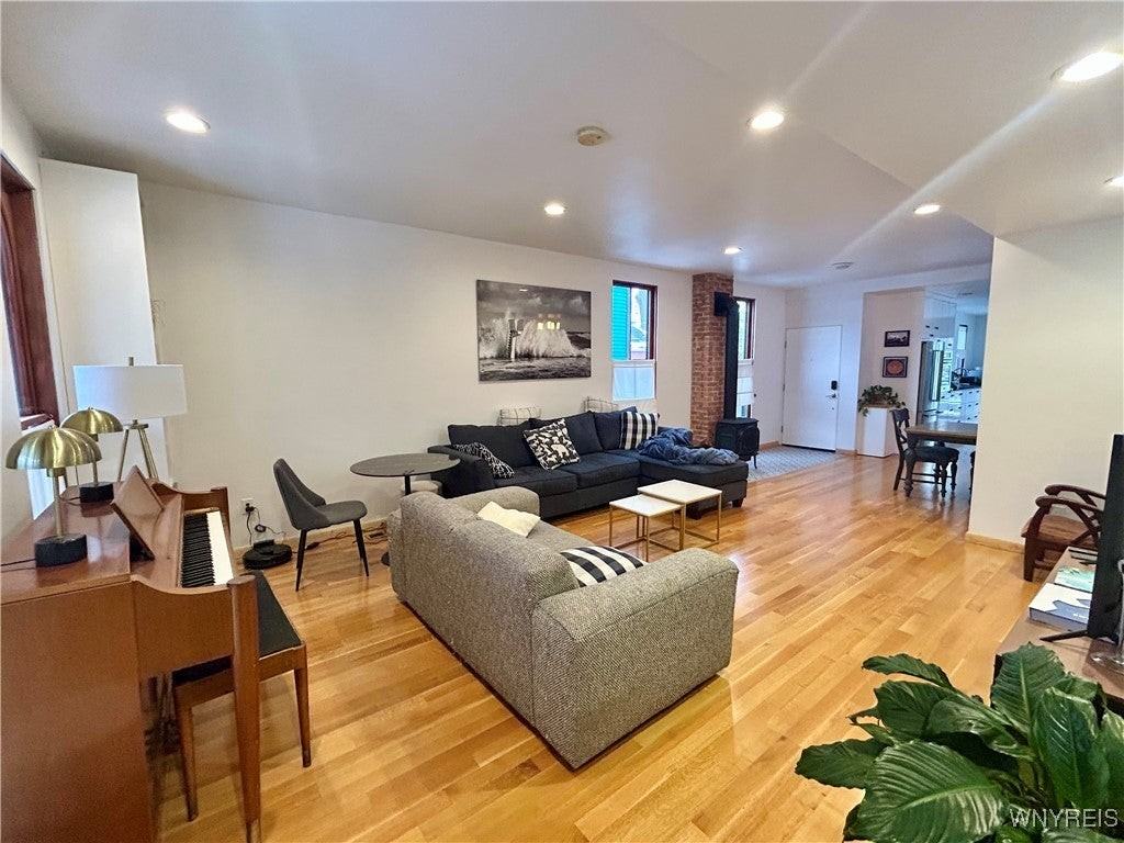 54 Plymouth Ave - Photo 6 of 24