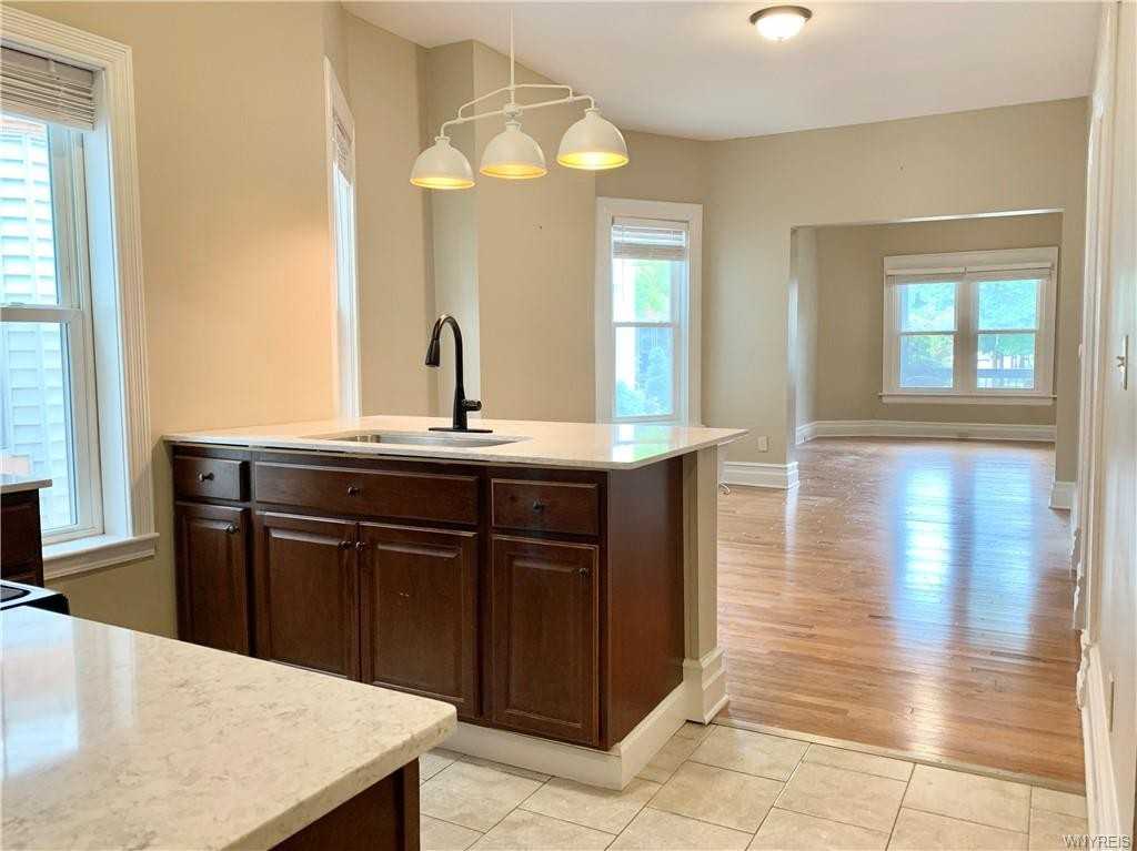 514 Massachusetts Ave - Photo 2 of 32