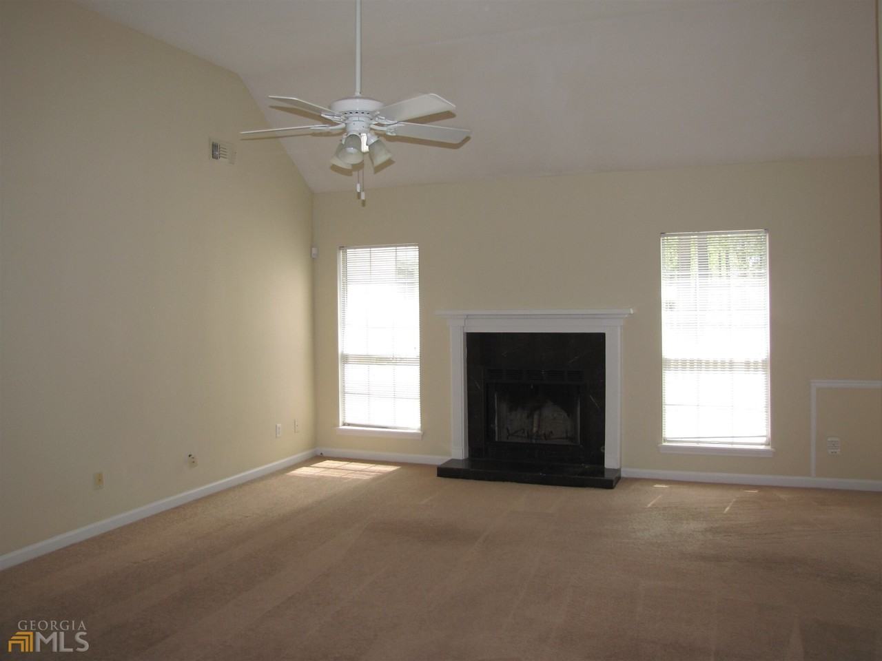 58 Stowe Way - Photo 3 of 17