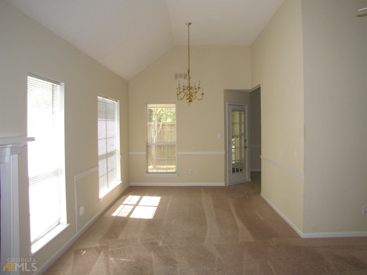 58 Stowe Way - Photo 4 of 17