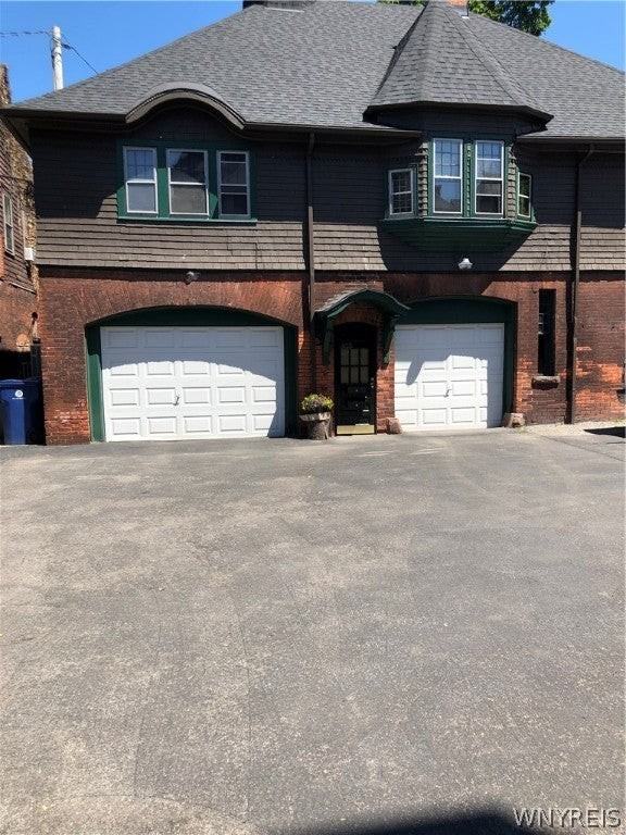 303 Summer St - Photo 2 of 21