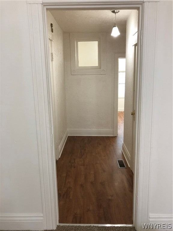 303 Summer St - Photo 3 of 21