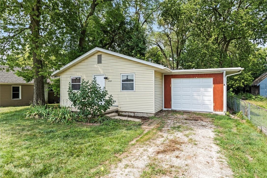 4705 Webster St - Photo 2 of 26