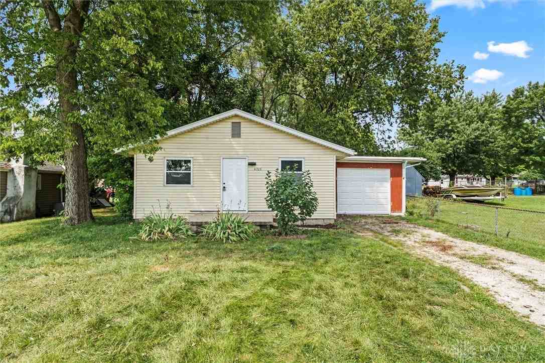 4705 Webster St - Photo 3 of 26