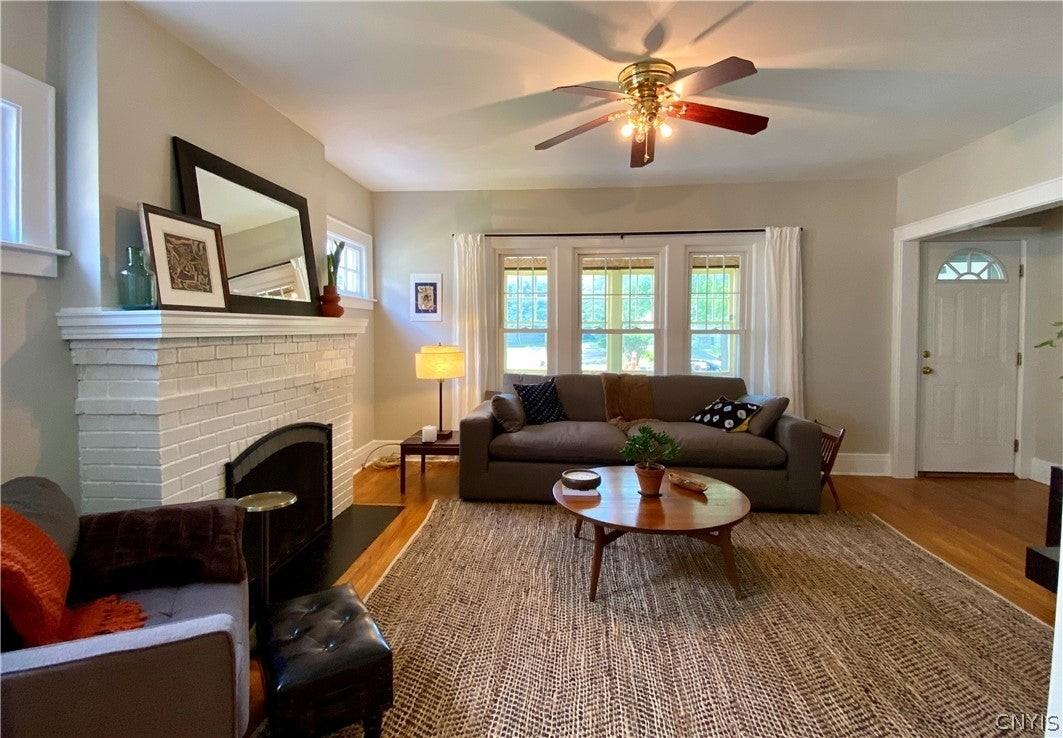 128 Mosley Dr - Photo 5 of 20