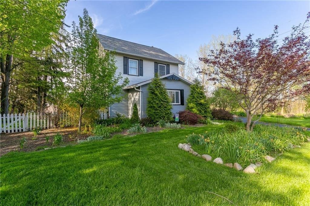 2196 W Jefferson Rd - Photo 2 of 29