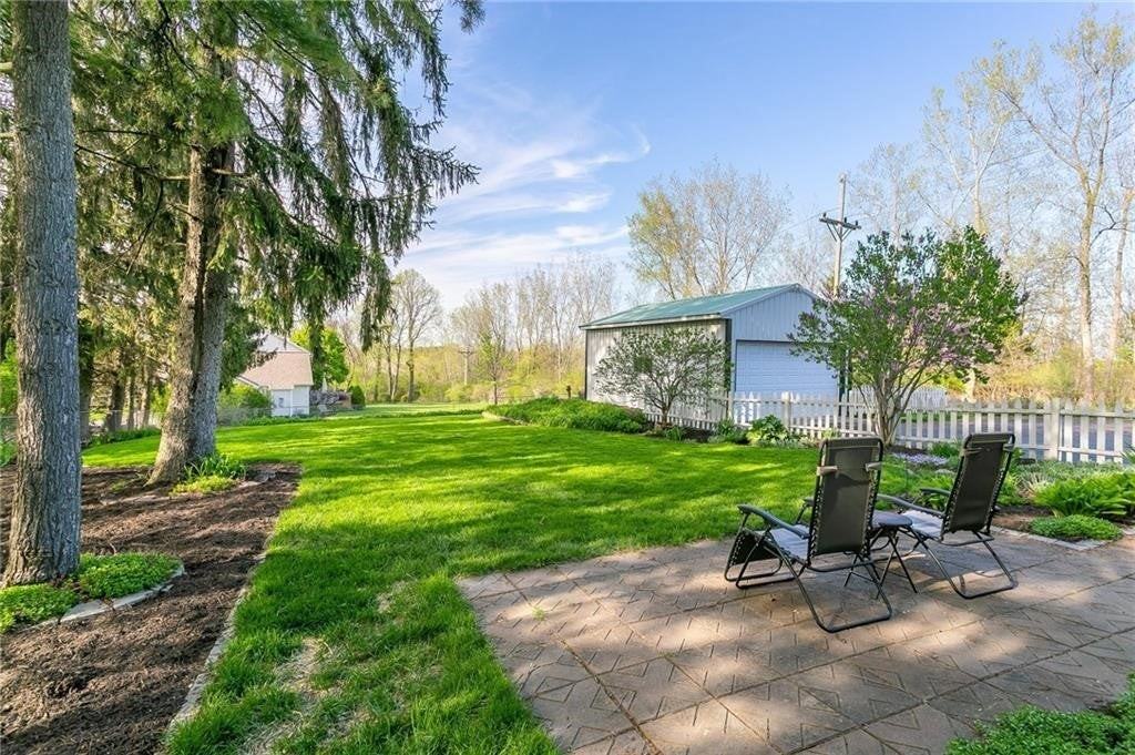 2196 W Jefferson Rd - Photo 4 of 29