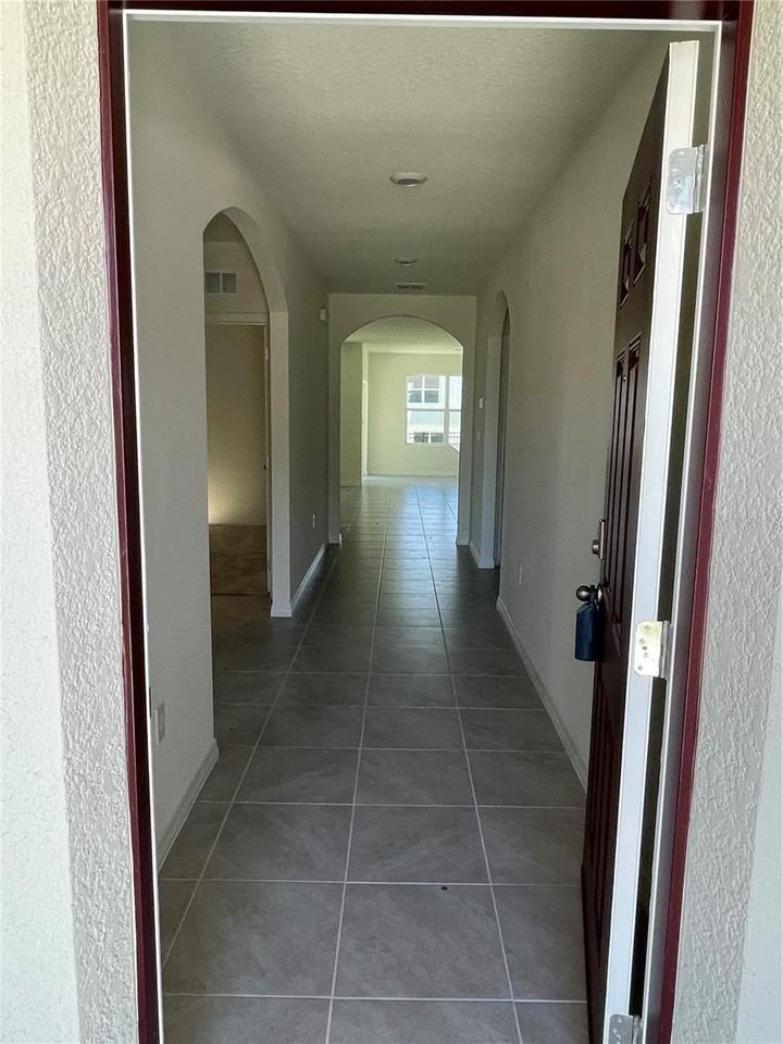 2136 Silver Brook Way - Photo 4 of 29