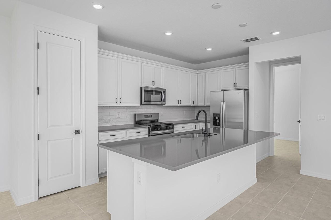 10615 Sw Morning Glory Dr - Photo 4 of 19