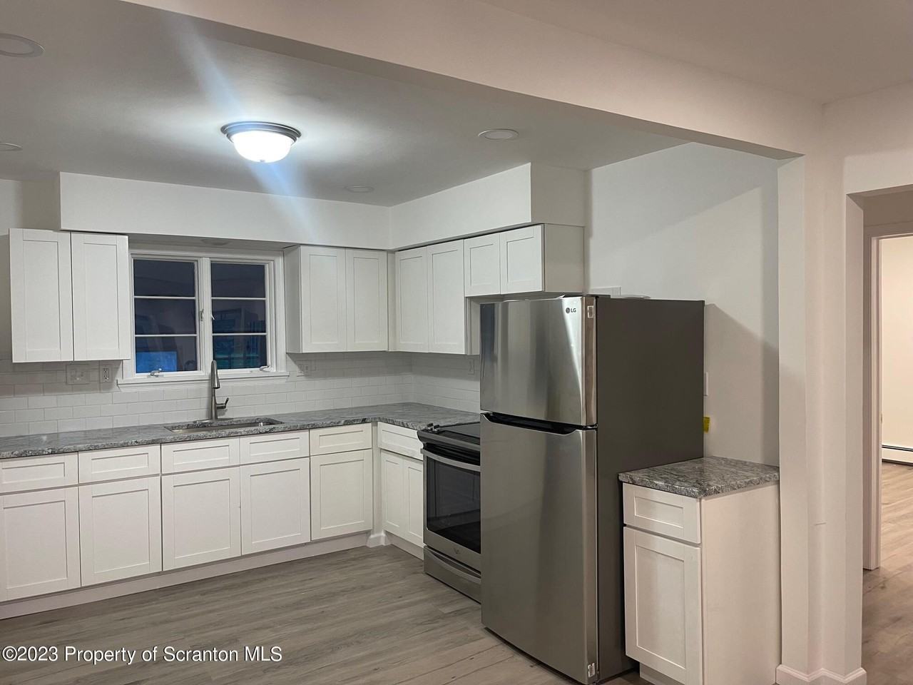 503 Smith St - Photo 7 of 15