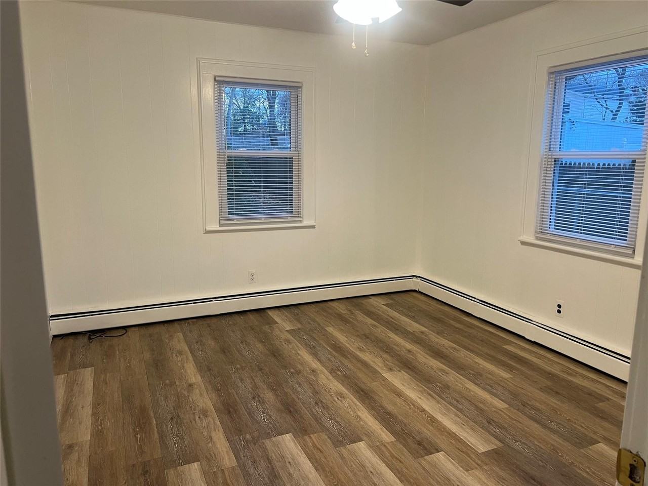10 Pineoaks Pl - Photo 3 of 6