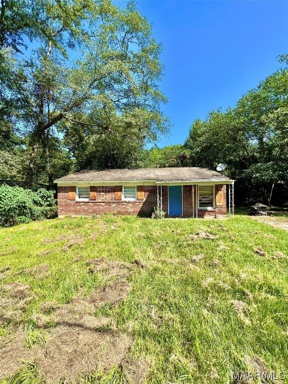 2429 E 4th St - Photo 3 of 17